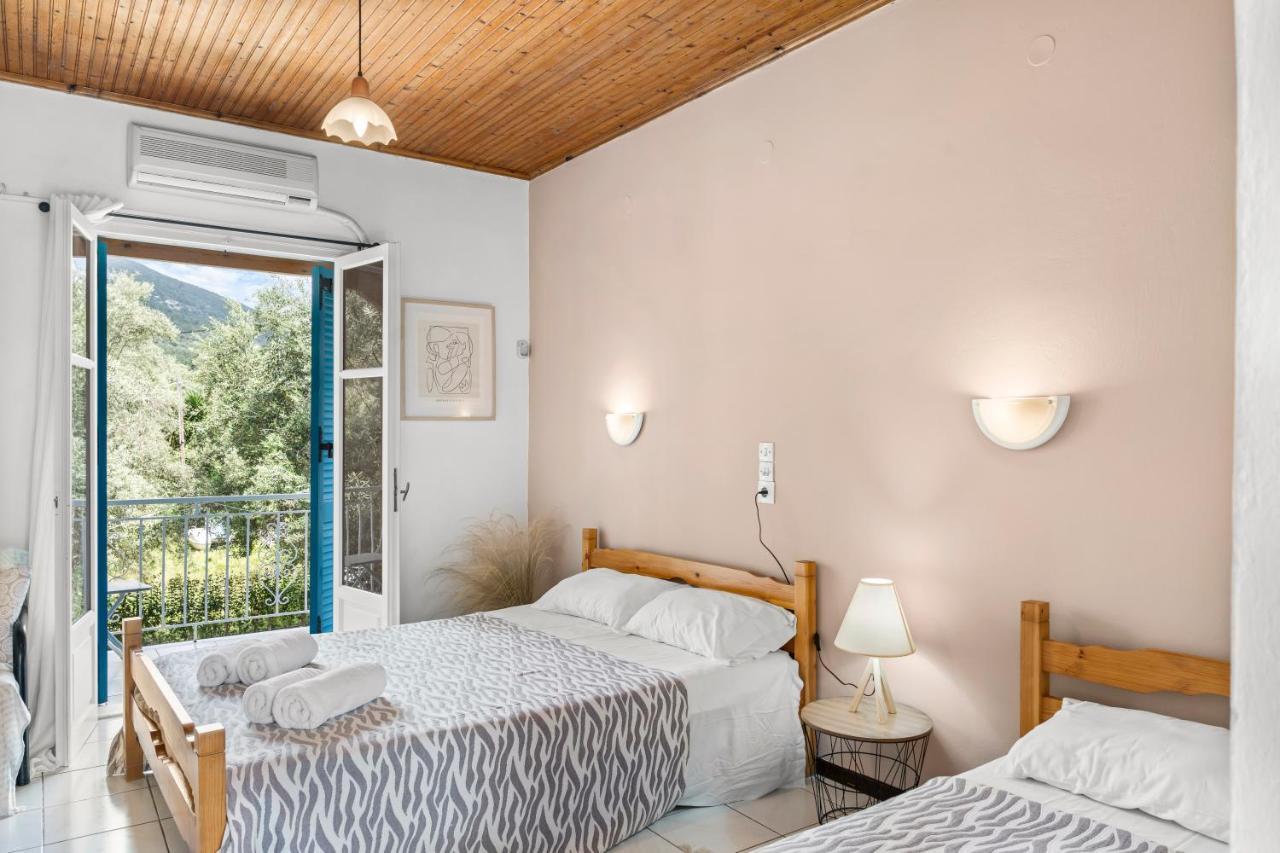 Oceanis Rooms Mikros Gialos Eksteriør bilde