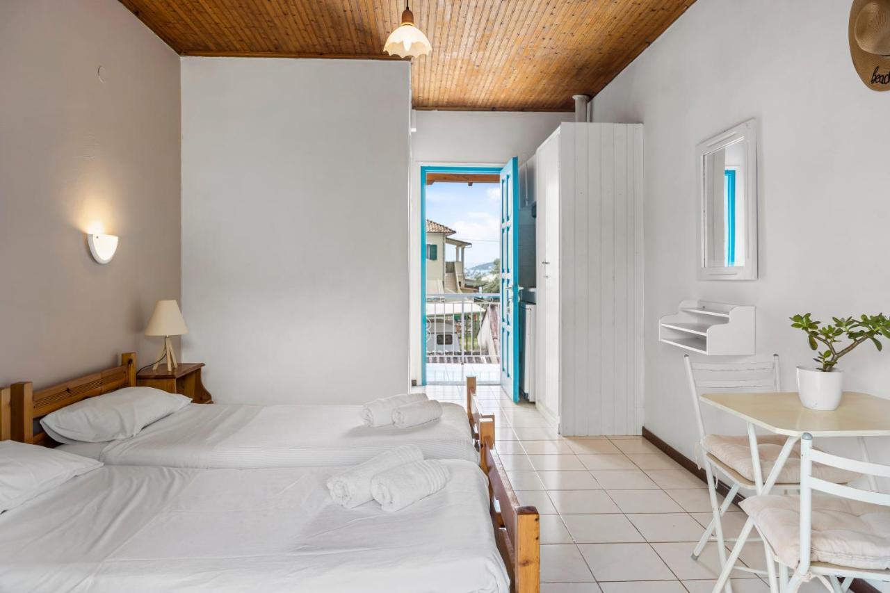 Oceanis Rooms Mikros Gialos Eksteriør bilde