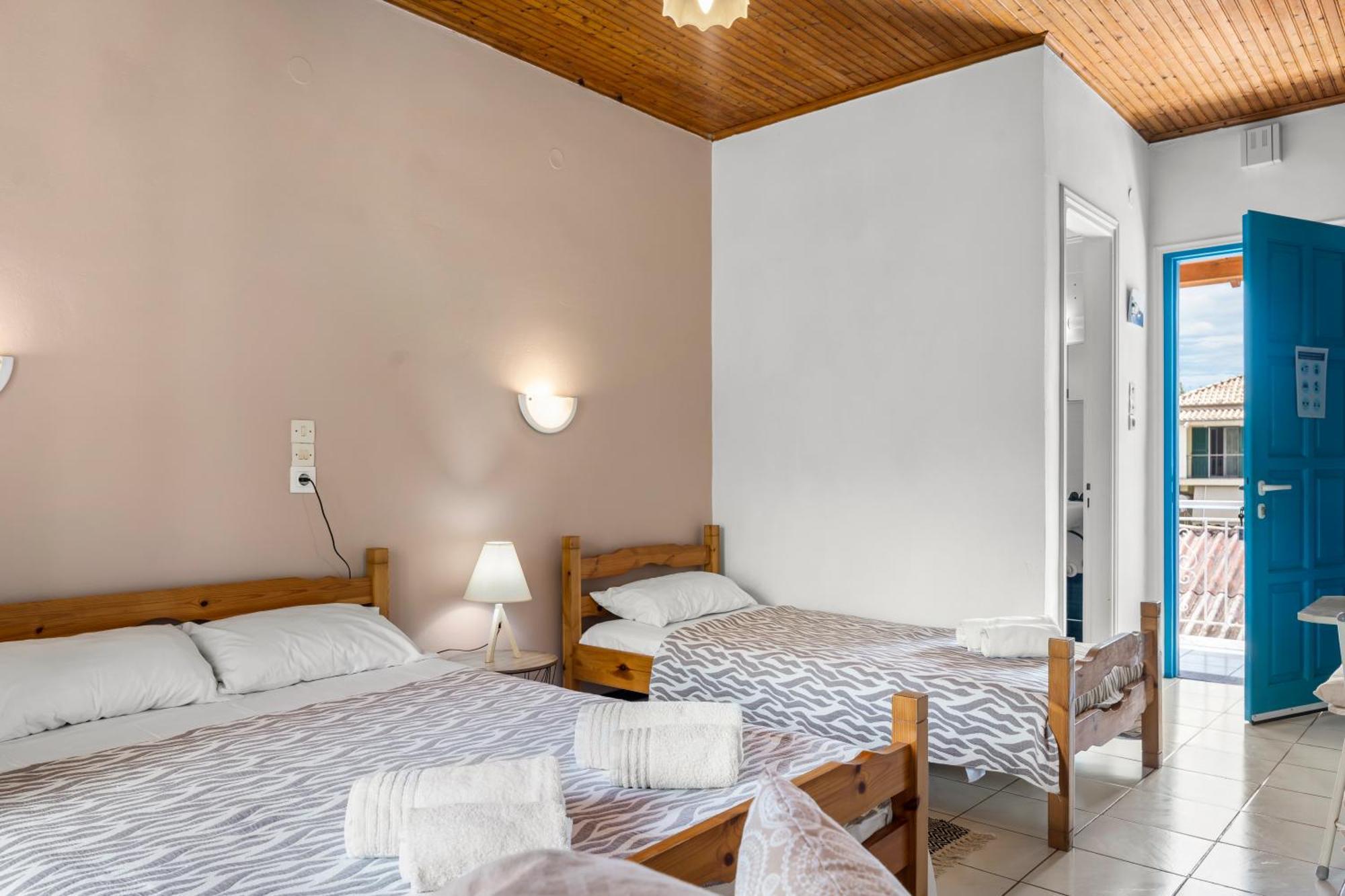 Oceanis Rooms Mikros Gialos Eksteriør bilde